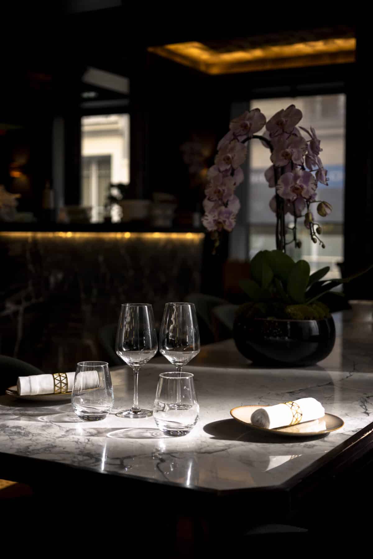 restaurant gastronomique passionne belle ambiance paris 1200x1800 - Le Nouveau Restaurant Gastronomique de Paris